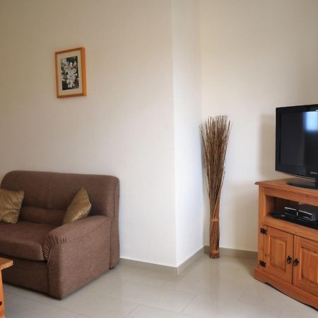 Top Floor, 2 Bedroom Apartment Vanessa D204, Free Wifi, Village View Peyia Bagian luar foto