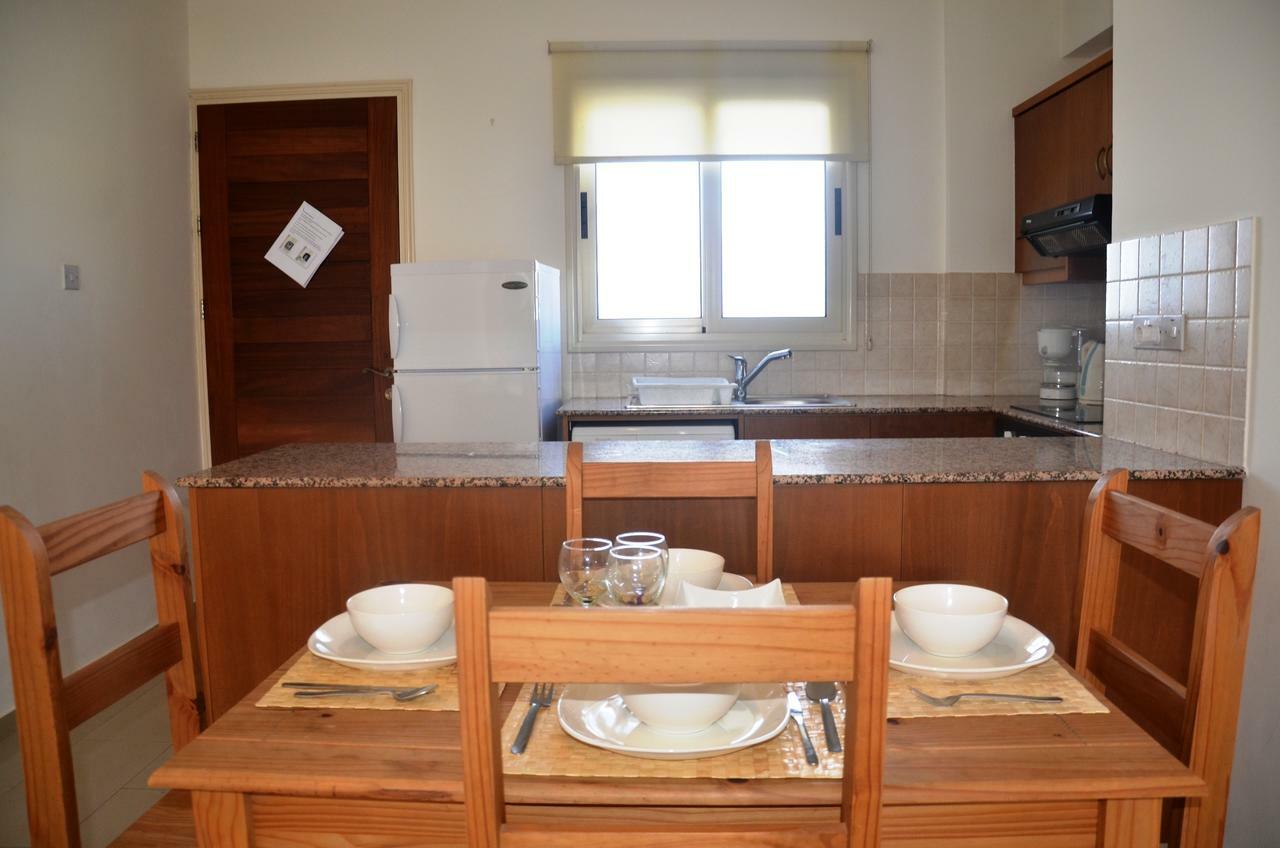 Top Floor, 2 Bedroom Apartment Vanessa D204, Free Wifi, Village View Peyia Ruang foto