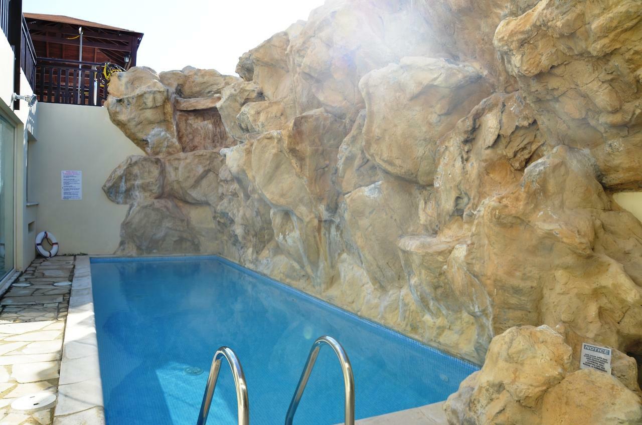 Top Floor, 2 Bedroom Apartment Vanessa D204, Free Wifi, Village View Peyia Bagian luar foto
